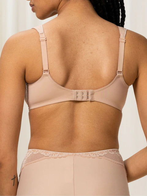 Triumph Nude Lace Underwired Bra non -padded