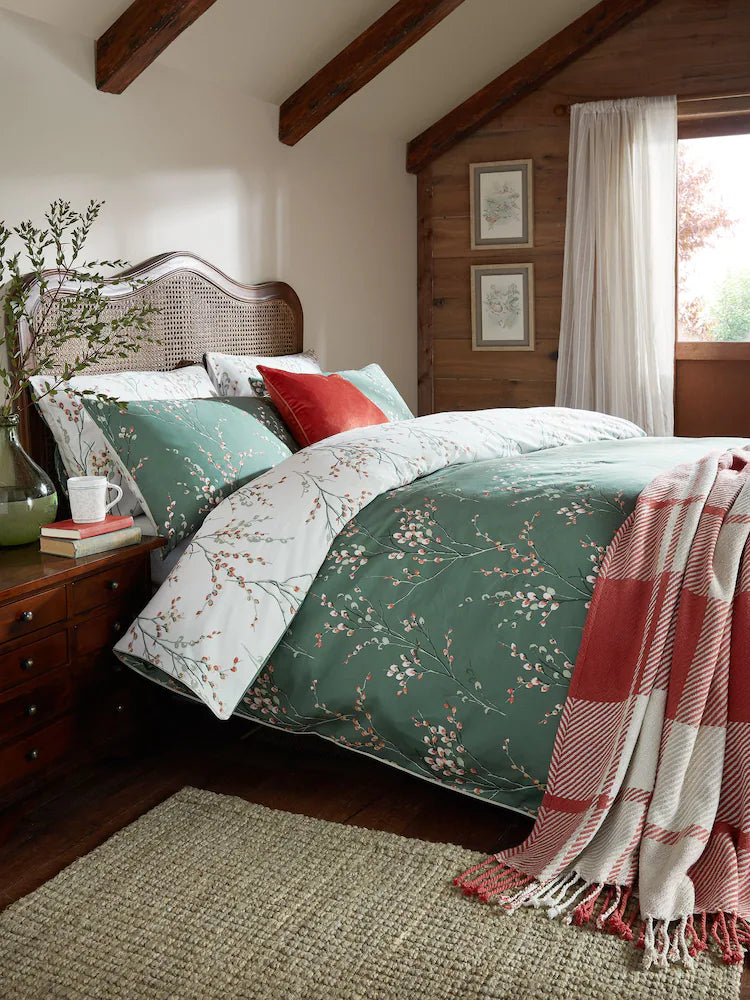 Laura Ashley Fern Green 100% cotton Reversible 200 Thread Count Pussy willow Duvet Cover Set