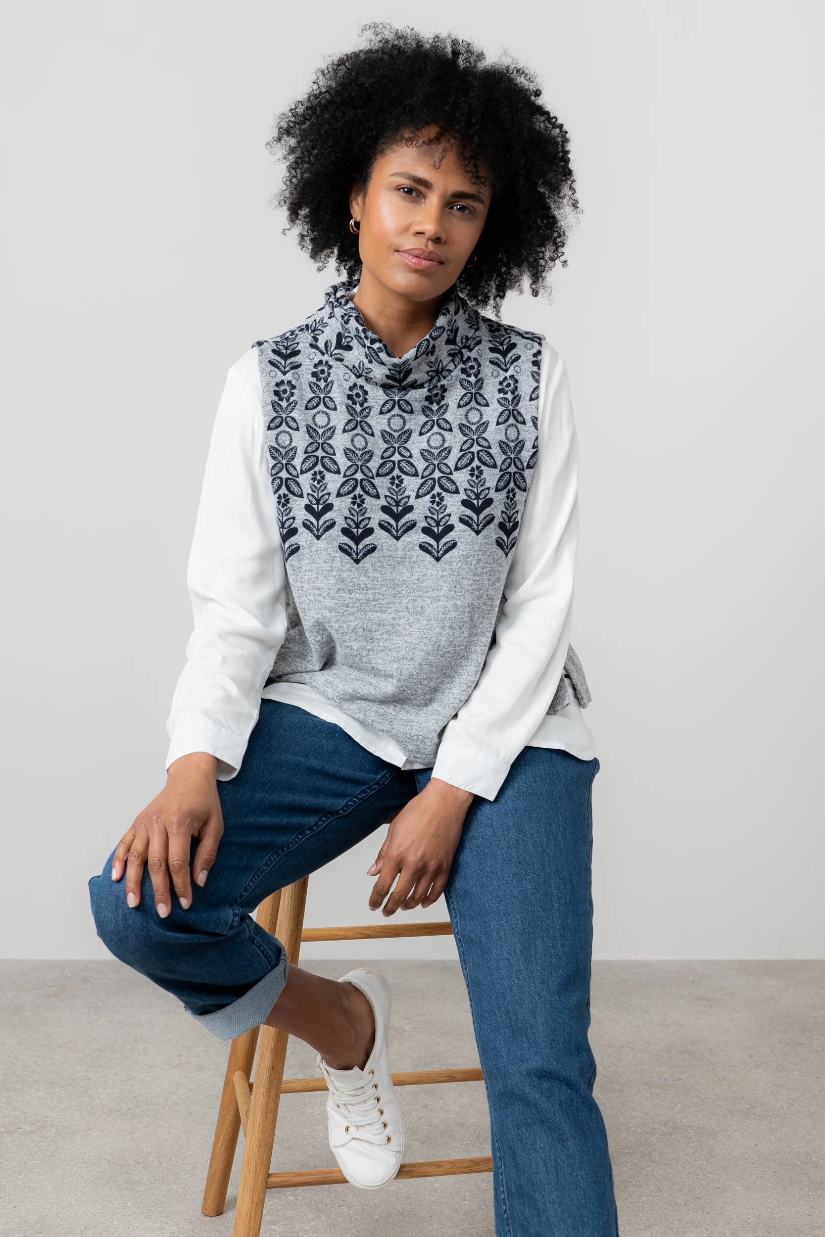 Lily & Me Grey Floral Sleeveless Knit Top