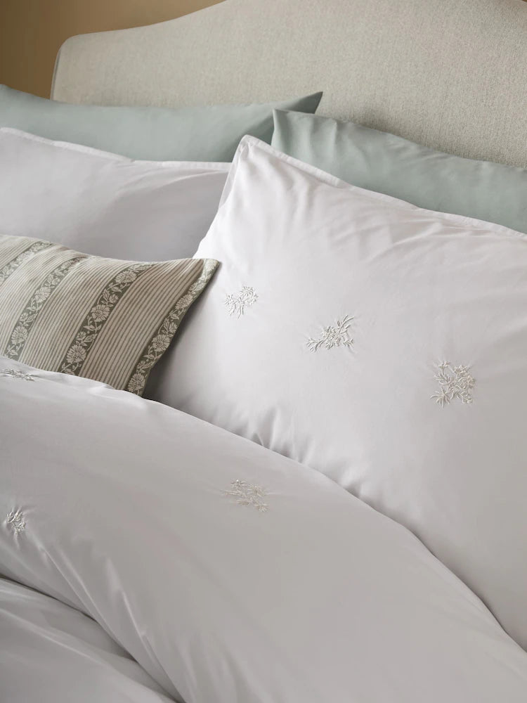 Laura Ashley Keeleigh Posy 100% Cotton Duvet Cover White