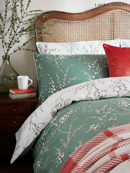 Laura Ashley Fern Green 100% cotton Reversible 200 Thread Count Pussy willow Duvet Cover Set